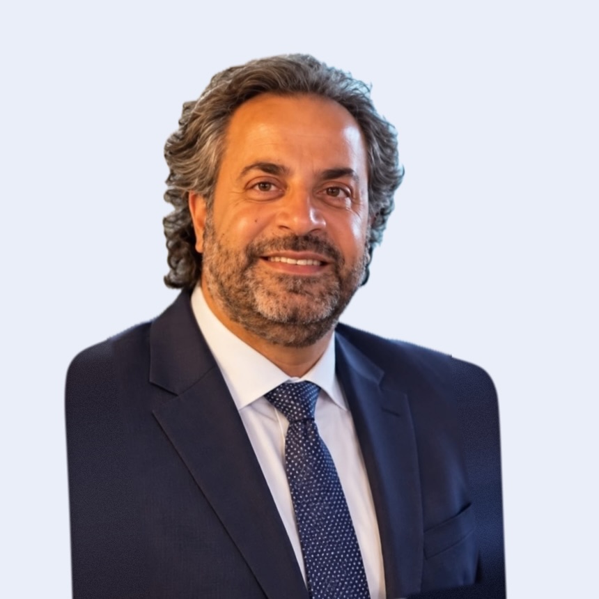 سامر يموت، صاحب الشركة